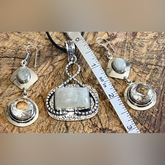 Rainbow Moonstone Pendant & Earrings Set - Picture 12 of 14